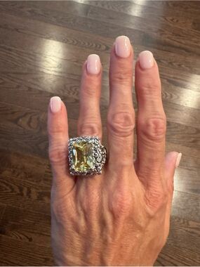 Statement Cocktail Ring Yellow Citrine Look Crystal Silver Tone Size 5–5.5